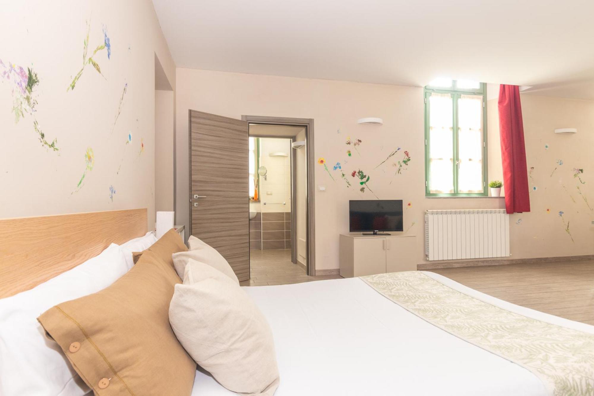 Housing Giulia Aparthotel *